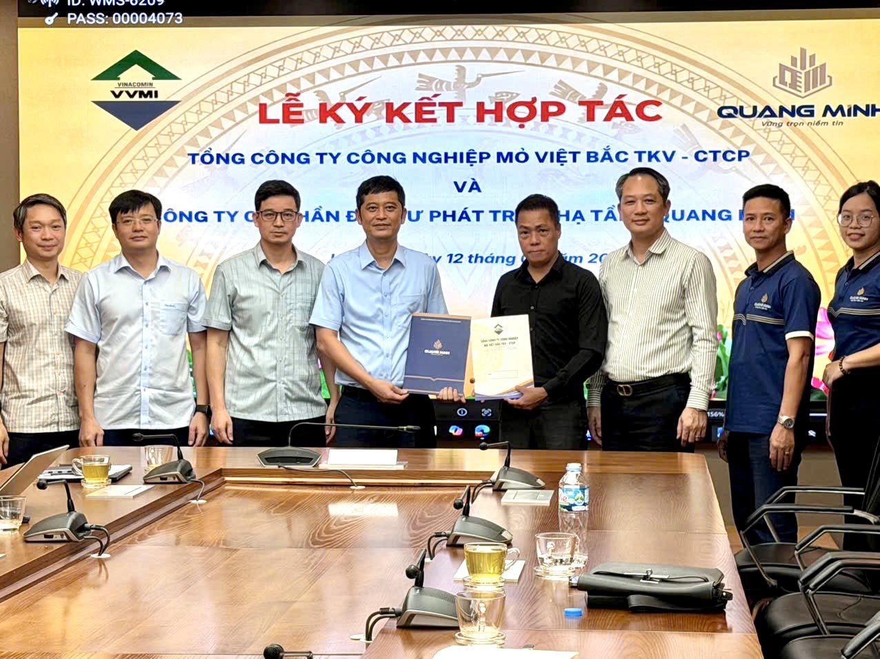 VVMI ký kết hợp đồng tiêu thụ 500.000m3 đất đá thải Khánh Hòa